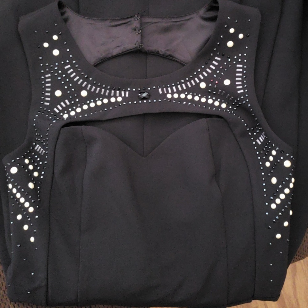 BEAUTIFUL NEW GUESS BLACK DRESS SZ 4 - Picture 8 of 8